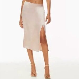 Babaton Aritzia Eames NWT skirt in denude size 6